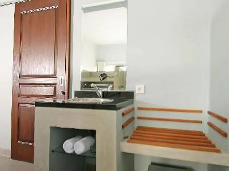 The Grey Boutique Inn Legian  Legian (Bali)
